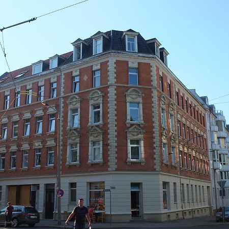 Flat In Neo Country Style Aus Gruenderzeit Bis 6 Person Apartment Leipzig Exterior photo