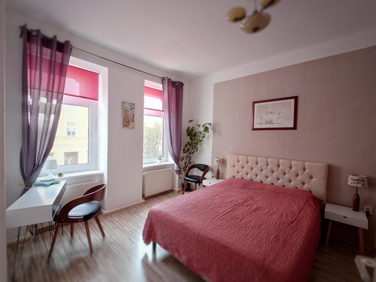 Flat In Neo Country Style Aus Gruenderzeit Bis 6 Person Apartment Leipzig Exterior photo