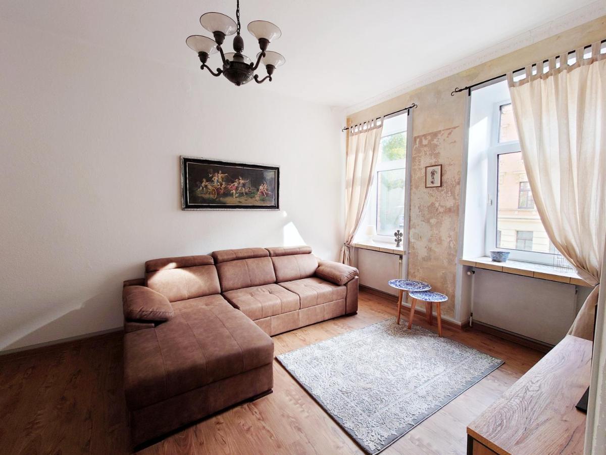 Flat In Neo Country Style Aus Gruenderzeit Bis 6 Person Apartment Leipzig Exterior photo