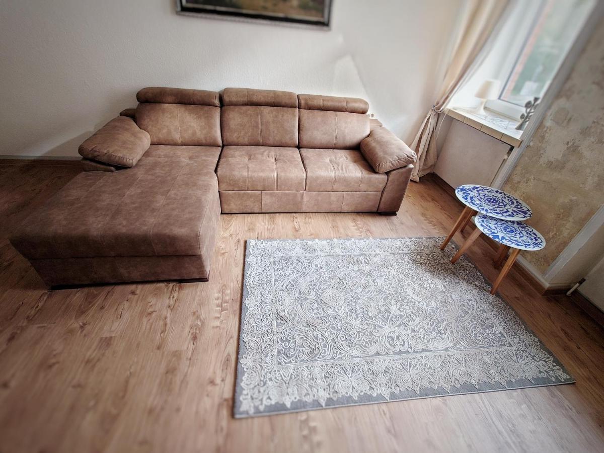 Flat In Neo Country Style Aus Gruenderzeit Bis 6 Person Apartment Leipzig Exterior photo