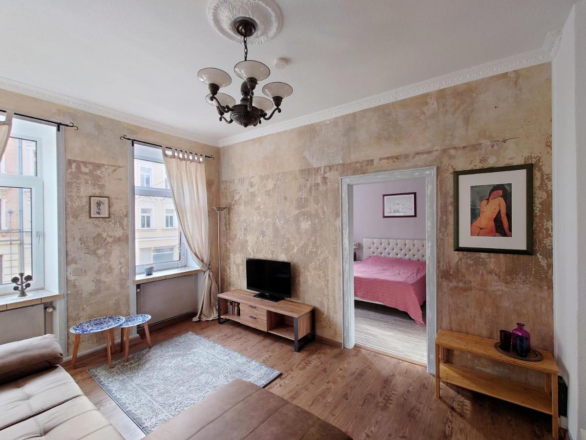 Flat In Neo Country Style Aus Gruenderzeit Bis 6 Person Apartment Leipzig Exterior photo