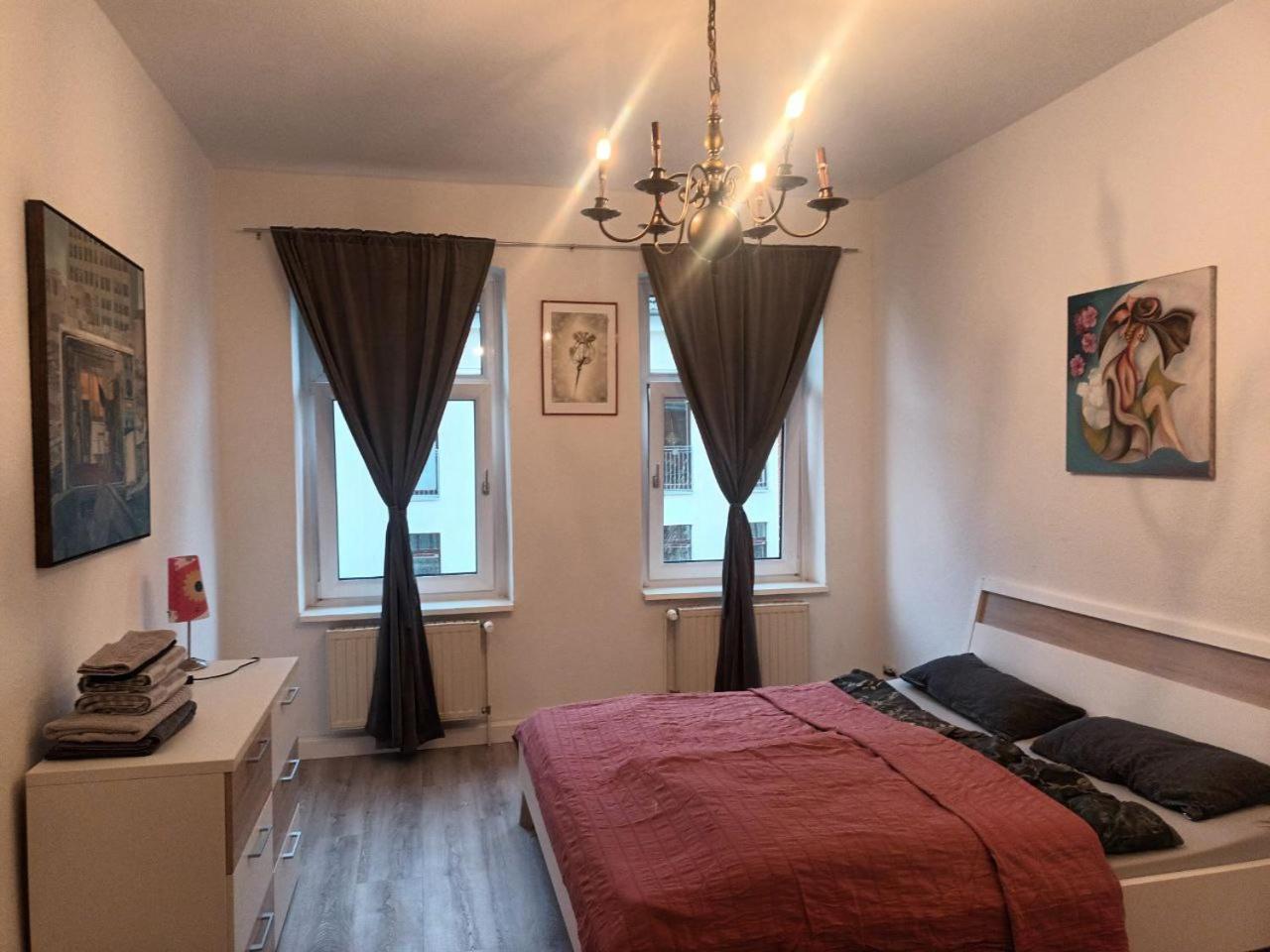 Flat In Neo Country Style Aus Gruenderzeit Bis 6 Person Apartment Leipzig Exterior photo