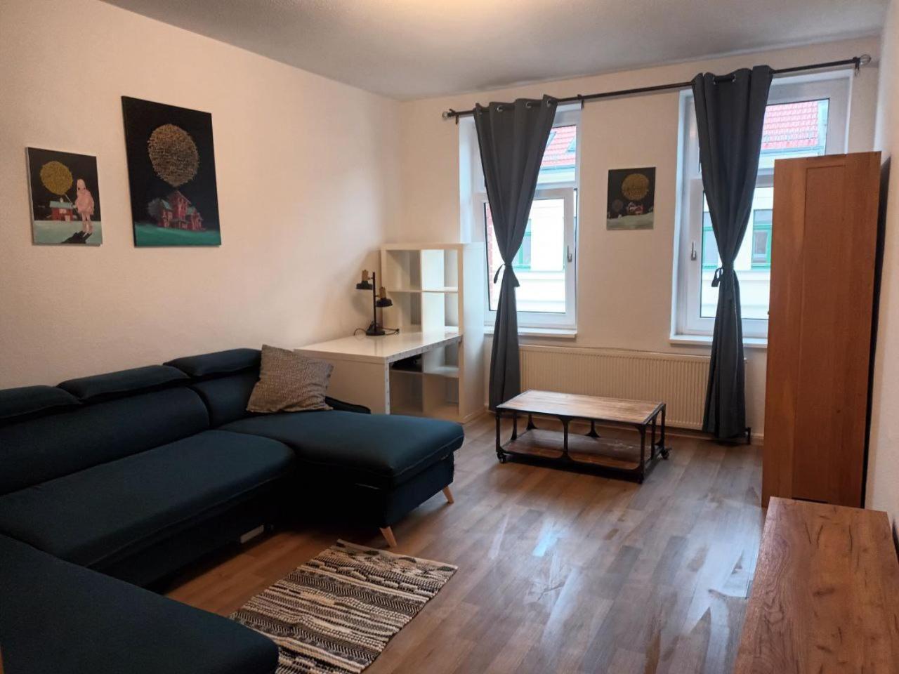 Flat In Neo Country Style Aus Gruenderzeit Bis 6 Person Apartment Leipzig Exterior photo