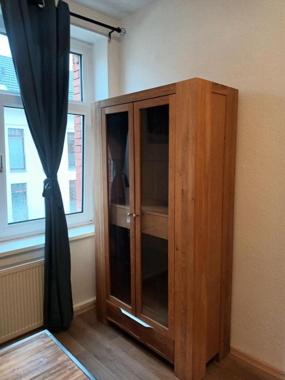 Flat In Neo Country Style Aus Gruenderzeit Bis 6 Person Apartment Leipzig Exterior photo
